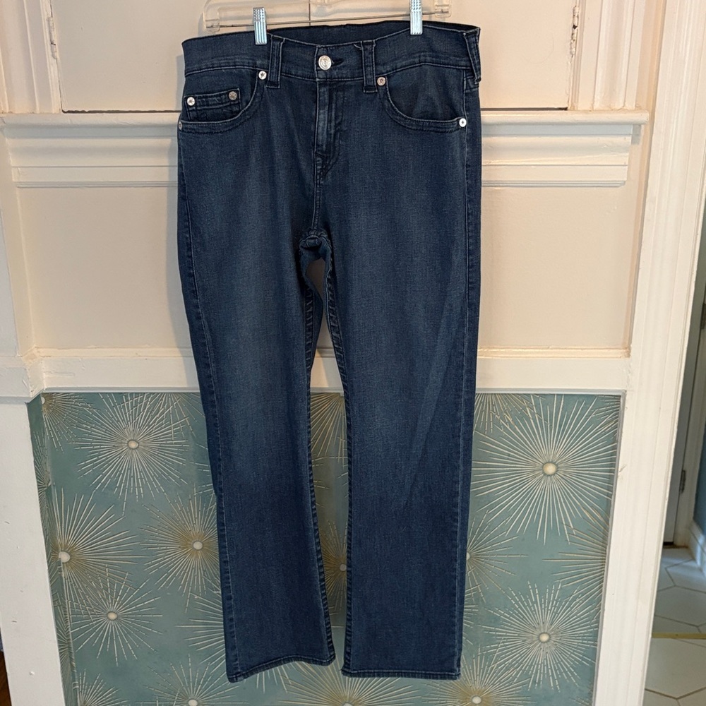 Men’s True Religion Ricky Relaxed Straight Jeans. 32” inseam;35” waist